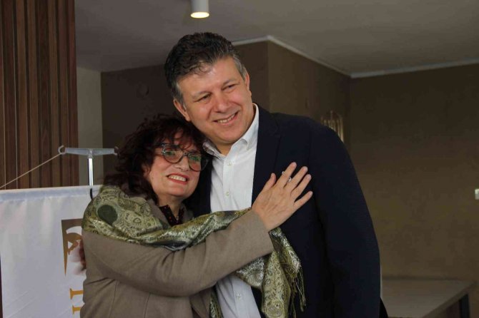 Avrupalı Doktorlar Çare Bulamadı, Türk Doktor Ayağa Kaldırdı