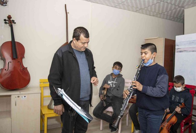 Roman Çocuklara Eğitim Desteği