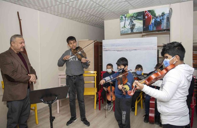 Roman Çocuklara Eğitim Desteği