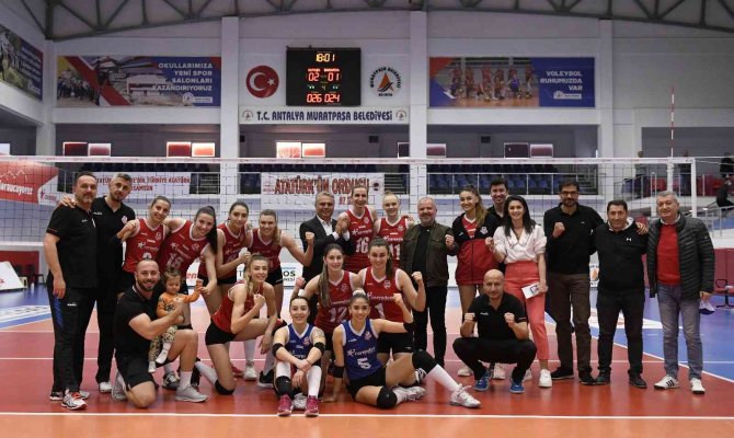 Muratpaşa, Sultanlar Ligi’ne Göz Kırpıyor