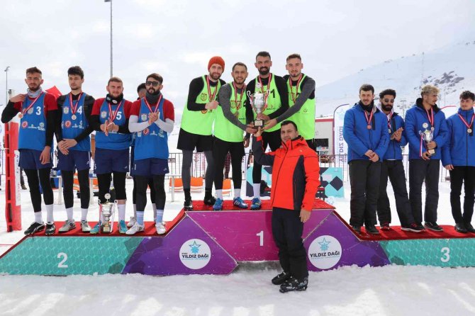 Kar Voleybolu Heyecanı Sona Erdi
