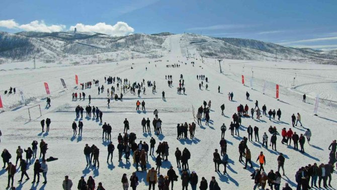 Terörden Arınan Tunceli’de Vatandaşlar Kayak Festivaline Akın Etti