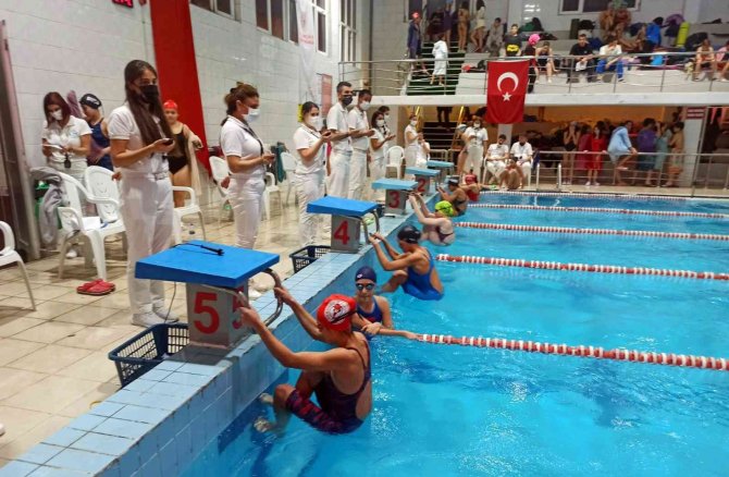 Adana’da Yüzme Milli Takım Seçme Yarışları Tamamlandı