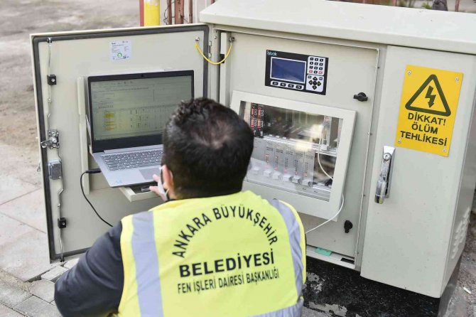 Abb Başkent Trafiğini Rahatlatan Akıllı Kavşakların Sayısını Artırıyor