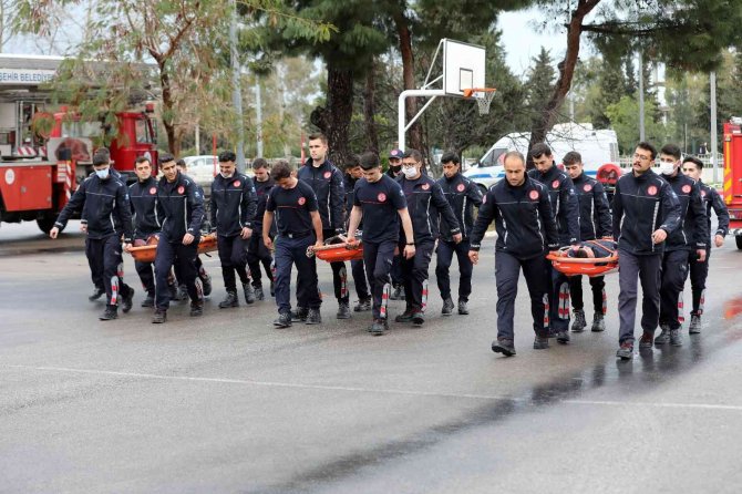 125 Genç İtfaiyecinin Gerçeği Aratmayan Hazırlık Eğitimi