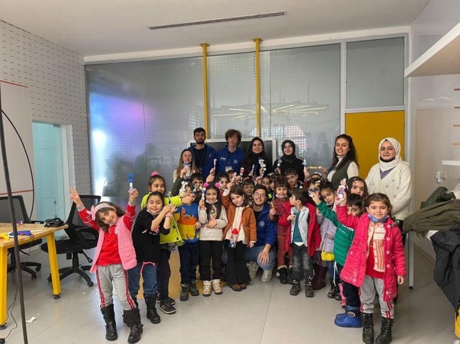 Öğrenciler, Kış Bilim Festivali’nde Pursaklar’ı Temsil Etti