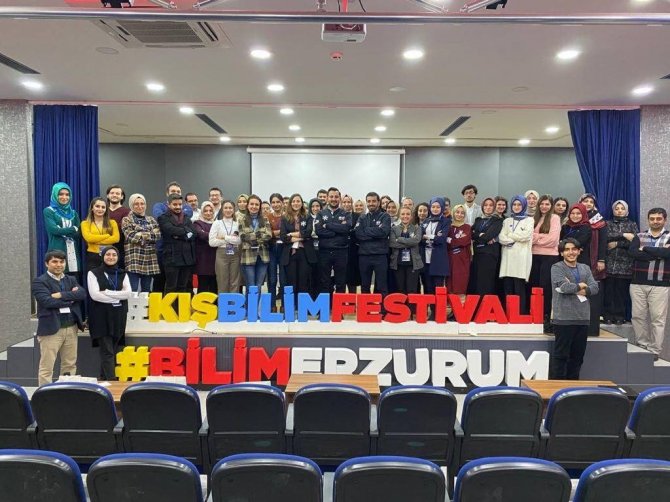 Öğrenciler, Kış Bilim Festivali’nde Pursaklar’ı Temsil Etti