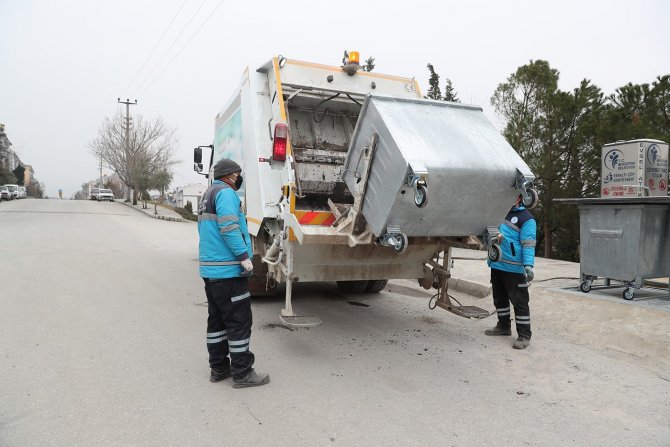 Merkezefendi’nin 50 Farklı Noktasına Yer Altı Çöp Konteyneri Yerleştirildi