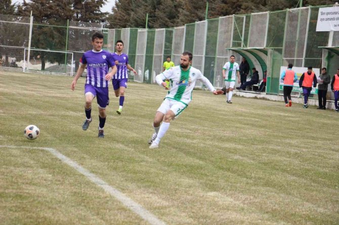 Namağlup Kale Belediyespor, Gol Yağmurunu Acıpayam’da Sürdürdü
