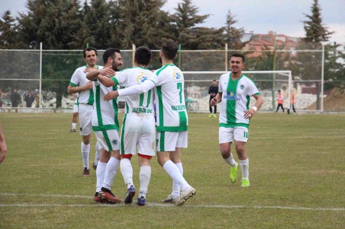 Namağlup Kale Belediyespor, Gol Yağmurunu Acıpayam’da Sürdürdü