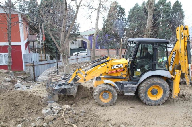 Adnan Kahveci Parkı Yenileniyor