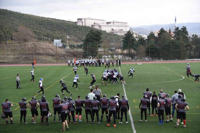 Panthers Galibiyetlerine Kaldığı Yerden Devam Ediyor