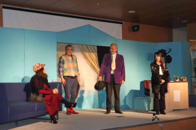 Erzurum Şehir Tiyatrosu Türkiye Turnesine Çıkıyor