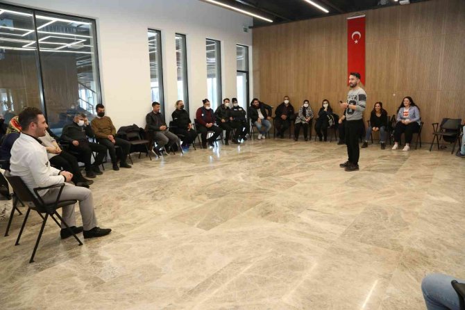 Motivasyon İçin Drama Eğitimi Aldılar
