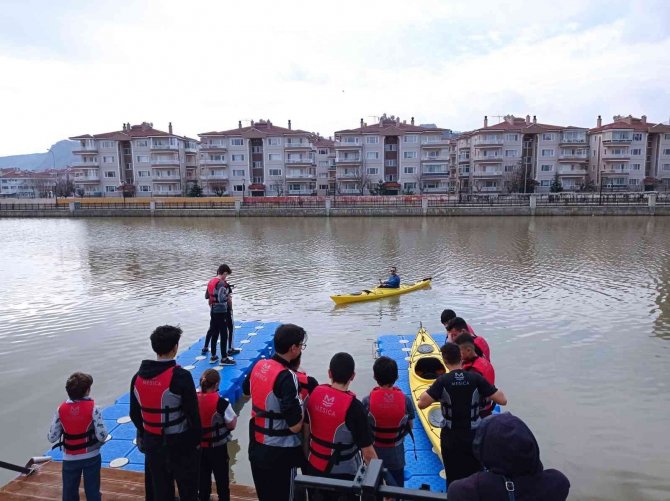 Su Sporları Merkezi Akarçay’da Faaliyetlerine Başladı