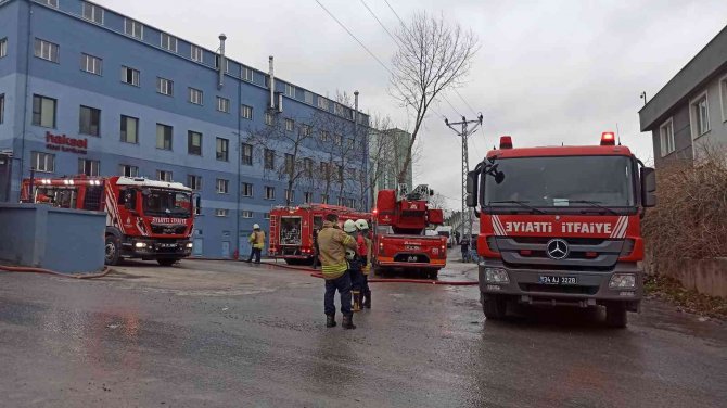Hadımköy’de Fabrikada Korkutan Yangın