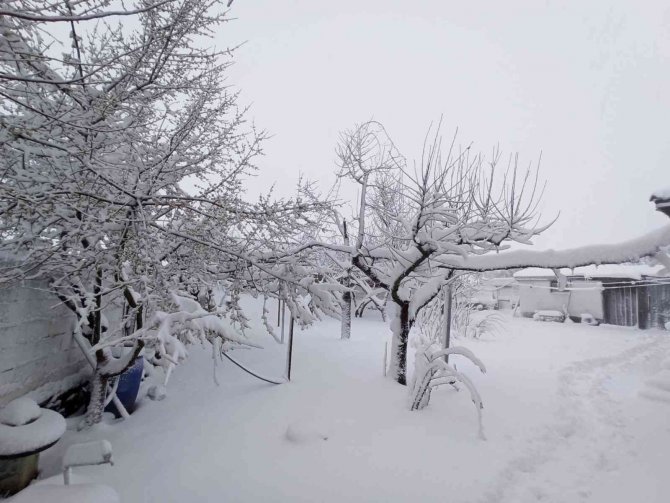 Kar Edirne’den Giriş Yaptı, Köyler Kısa Sürede Beyaza Büründü