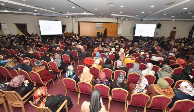 Karatay’da “Aile-eğitimci Buluşmaları” Sürüyor
