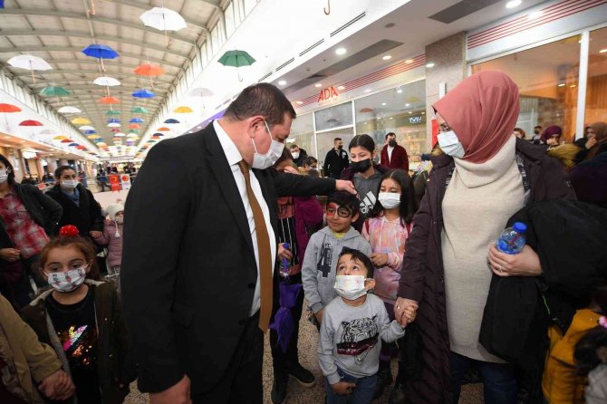 Kastamonu’da Aileler, ‘Malazgirt 1071’ Filmini Ücretsiz İzledi