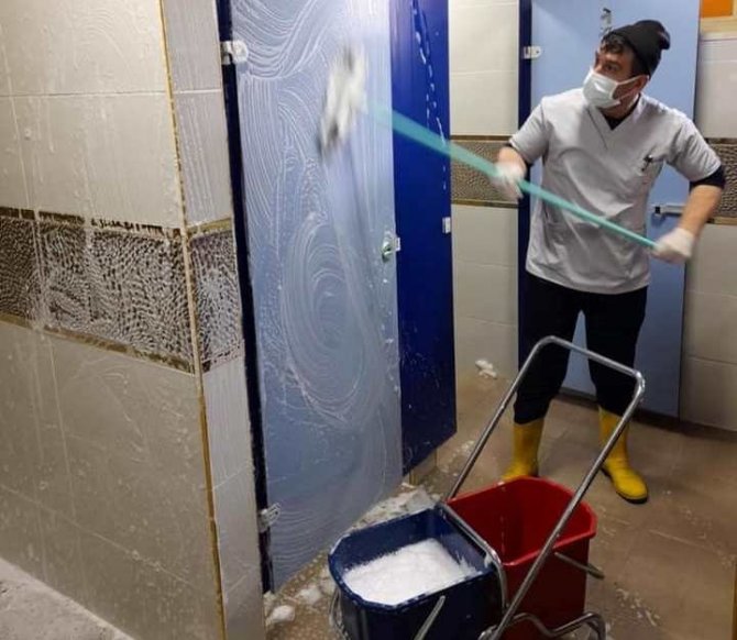 Kütahya Evliya Çelebi Hastanesi’nde Temizlik Seferberliği