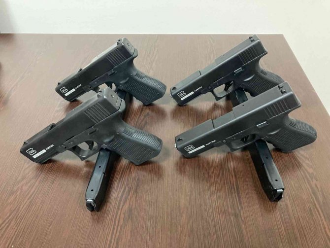 Mersin’de 47 Adet ’Glock’ Marka Silah Ele Geçirildi