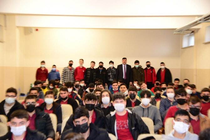 Öğretmen Başkan’dan Öğrencilere Yks Başvuru Harcı Desteği