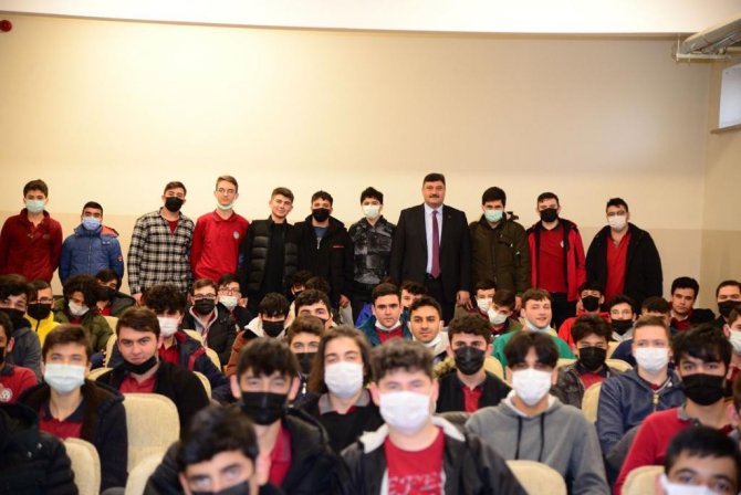 Öğretmen Başkan’dan Öğrencilere Yks Başvuru Harcı Desteği