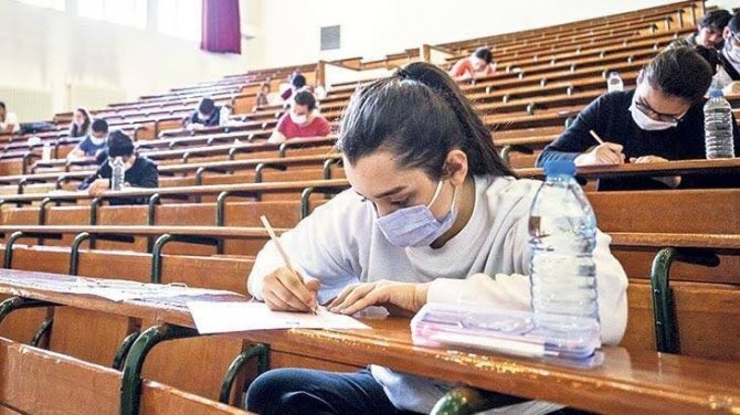 Öğretmen Başkan’dan Öğrencilere Yks Başvuru Harcı Desteği