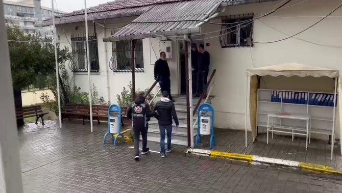 Pendik’te Makas Atarak Trafiği Tehlikeye Sokan Şüpheliye 2 Bin 678 Tl Ceza