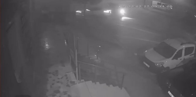Sancaktepe’de Kiralık Araç Çalan 3 Kişi, Polisten Kaçarken Kaza Yapıp Takla Attı