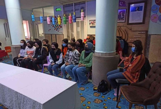 Simav Kur’an Kursu Öğreticileri, İ̇hl Kız Öğrencilerini Misafir Etti