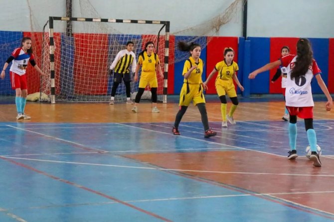 Okullar Futsalda Rekabet Etti