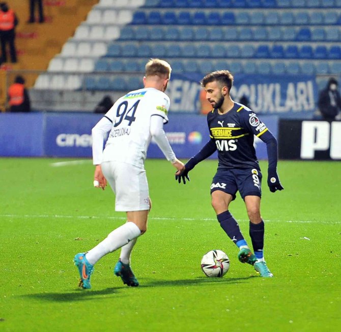 Spor Toto Süper Lig: Kasımpaşa: 0 - Fenerbahçe: 1 (İ̇lk Yarı)