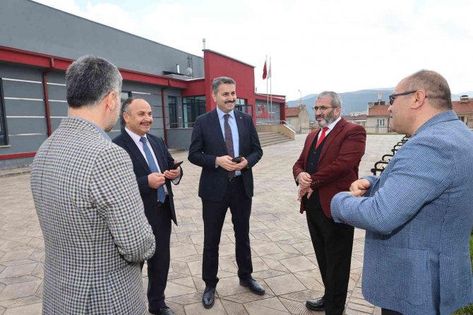 Denizi Olmasa Da Bu Şehirde Yüzme Bilmeyen Kalmayacak