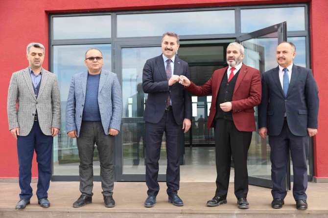 Denizi Olmasa Da Bu Şehirde Yüzme Bilmeyen Kalmayacak