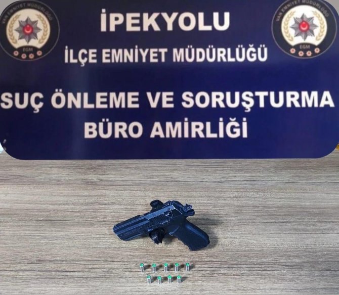 Van’da 25 Kişi Tutuklandı