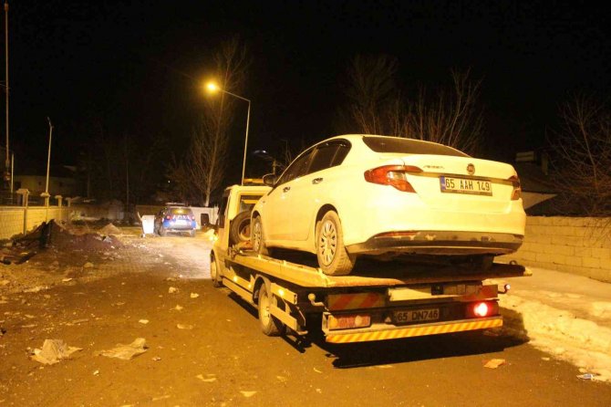 Muradiye’de 5 Düzensiz Göçmen Yakalandı