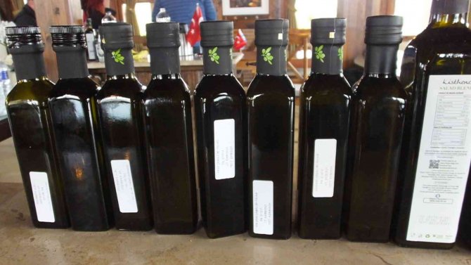 Balıkesir’de Uzmanlar Zeytinyağı Tadımı Yaptı