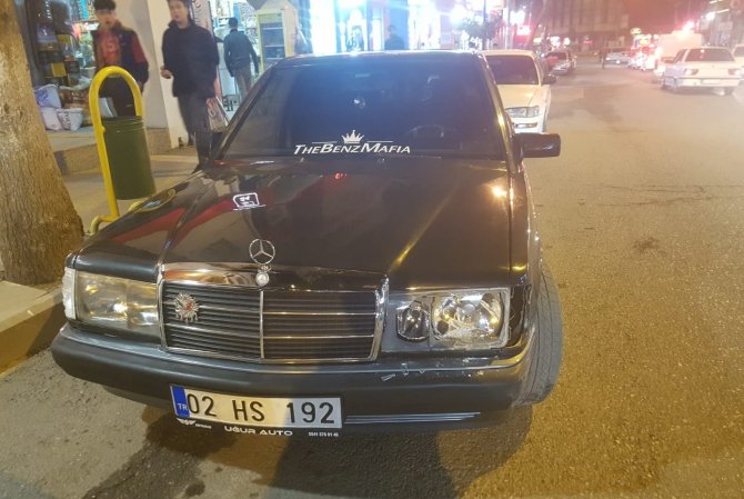 Otomobil İle Elektrikli Bisiklet Çarpıştı: 1 Yaralı