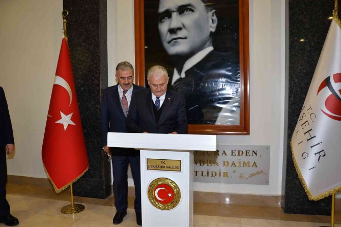 Binali Yıldırım Eskişehir Valisi Ayyıldız’ı Ziyaret Etti