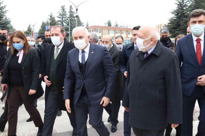 Binalı Yıldırım Eskişehir’de