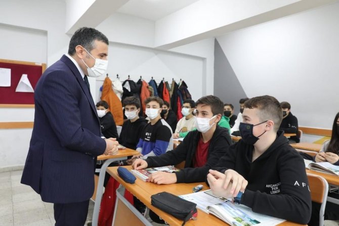 Lise Öğrencileri Vali Atay’la Buluştu