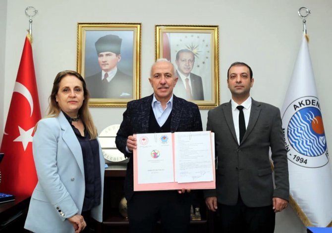 Akdeniz’de ‘Şeker Otu’ Yetiştirilecek