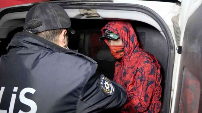 Ruhsatsız Tabanca Ve Tüfekle Yakalandı, “Benim Suçum Yok” Dedi