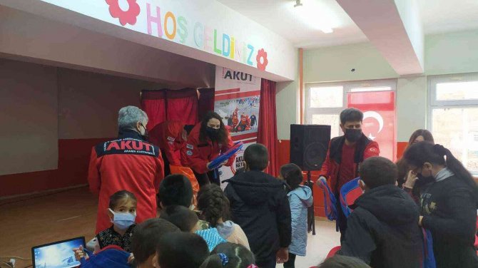 Anadolu Üniversitesi Akut Öğrenci Topluluğu’ndan Örnek Bir Etkinlik
