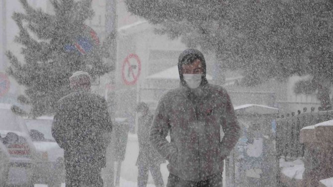 Ardahan Güne Karla Uyandı