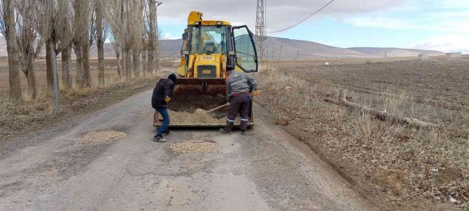 Bünyan’da Yol Bakım Çalışmaları Devam Ediyor