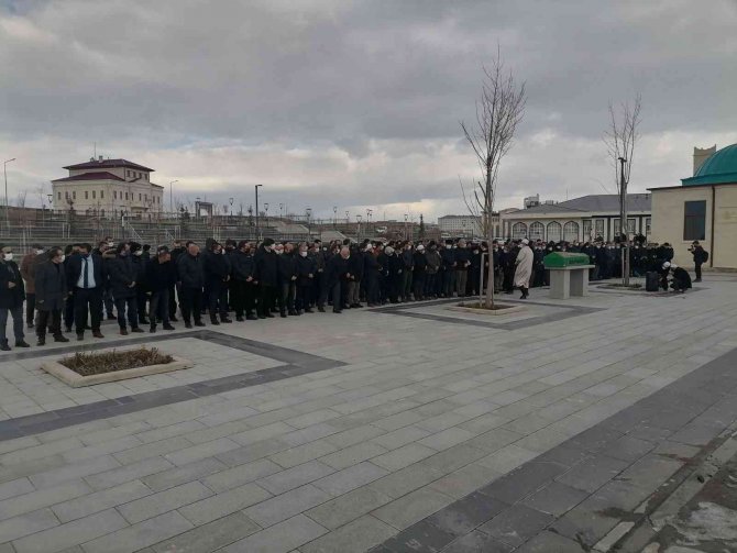 Prof. Dr. Tozlu Son Yolculuğuna Uğurlandı