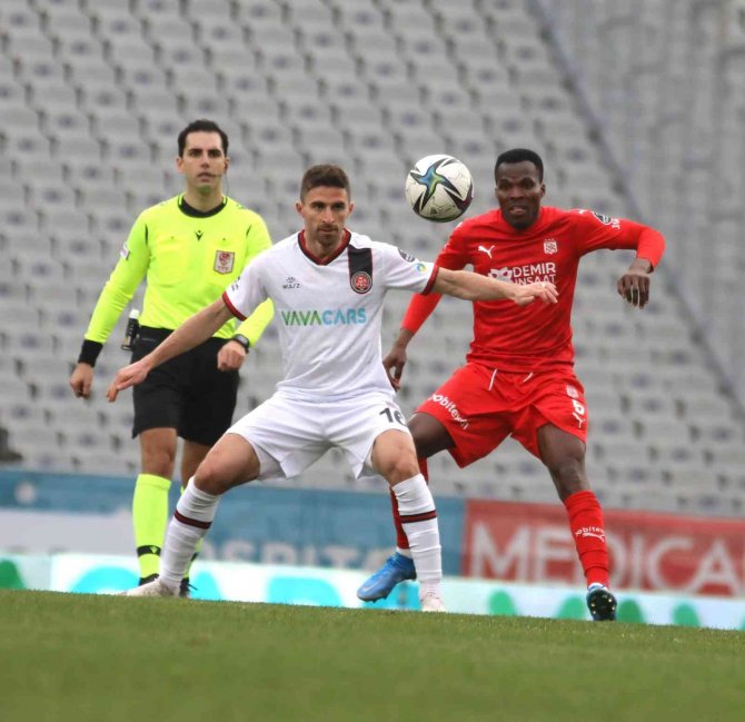 Sivasspor İle Fatih Karagümrük Yarı Final İçin Mücadele Edecek
