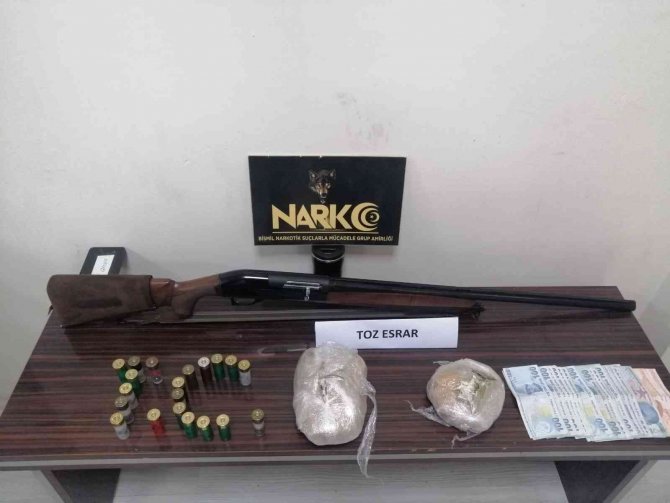 ’’Dur İhtarına Uymayan Otomobilden Uyuşturucu Çıktı